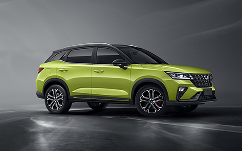 İki rəngli dizayn və sport üslublu detallarla cəlbedici görünüş