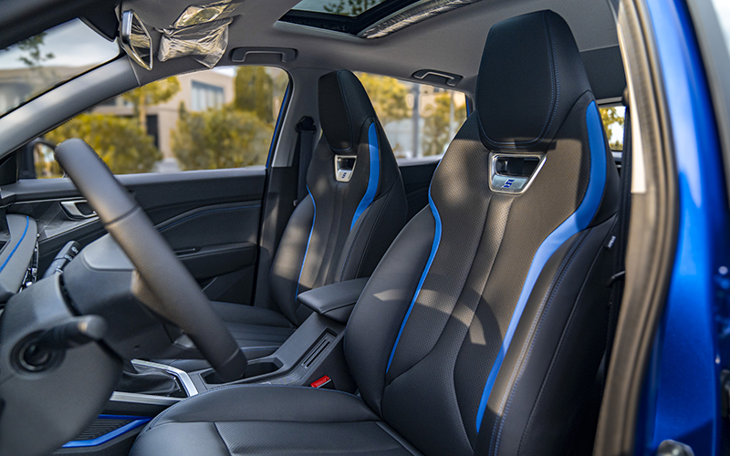 Sport oturacaqlarla maksimal dəstək və üslub